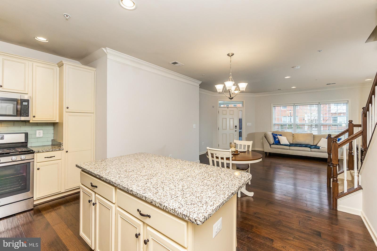 LOUDOUN VALLEY BUCKINGHAM - Residential