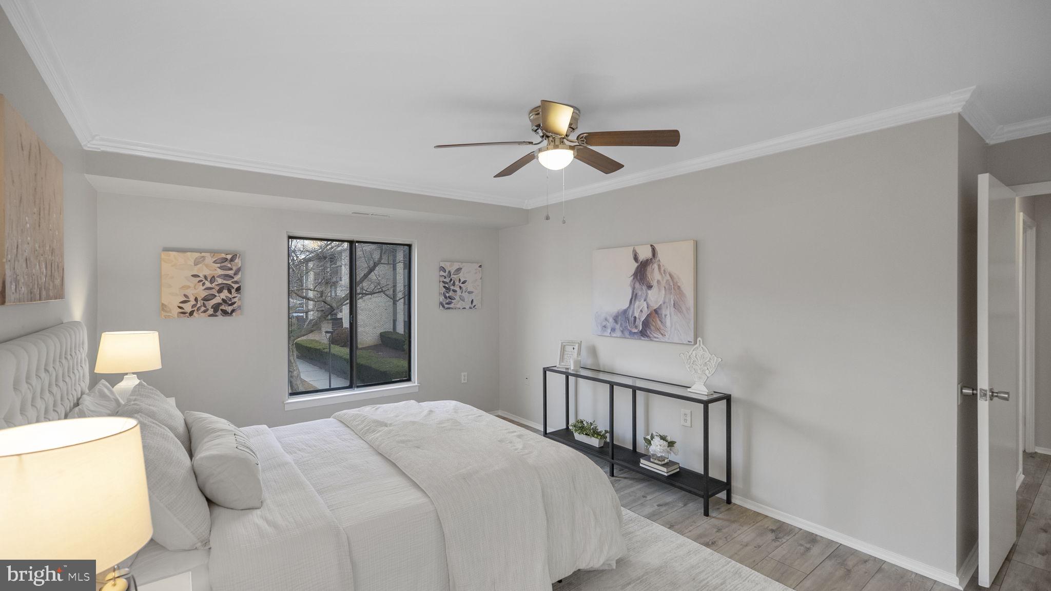 CENTER COURT - Residential