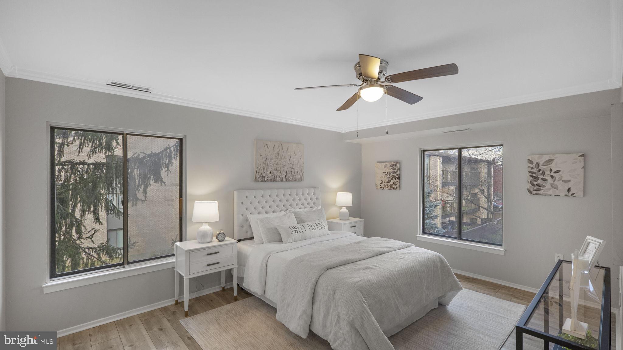 CENTER COURT - Residential