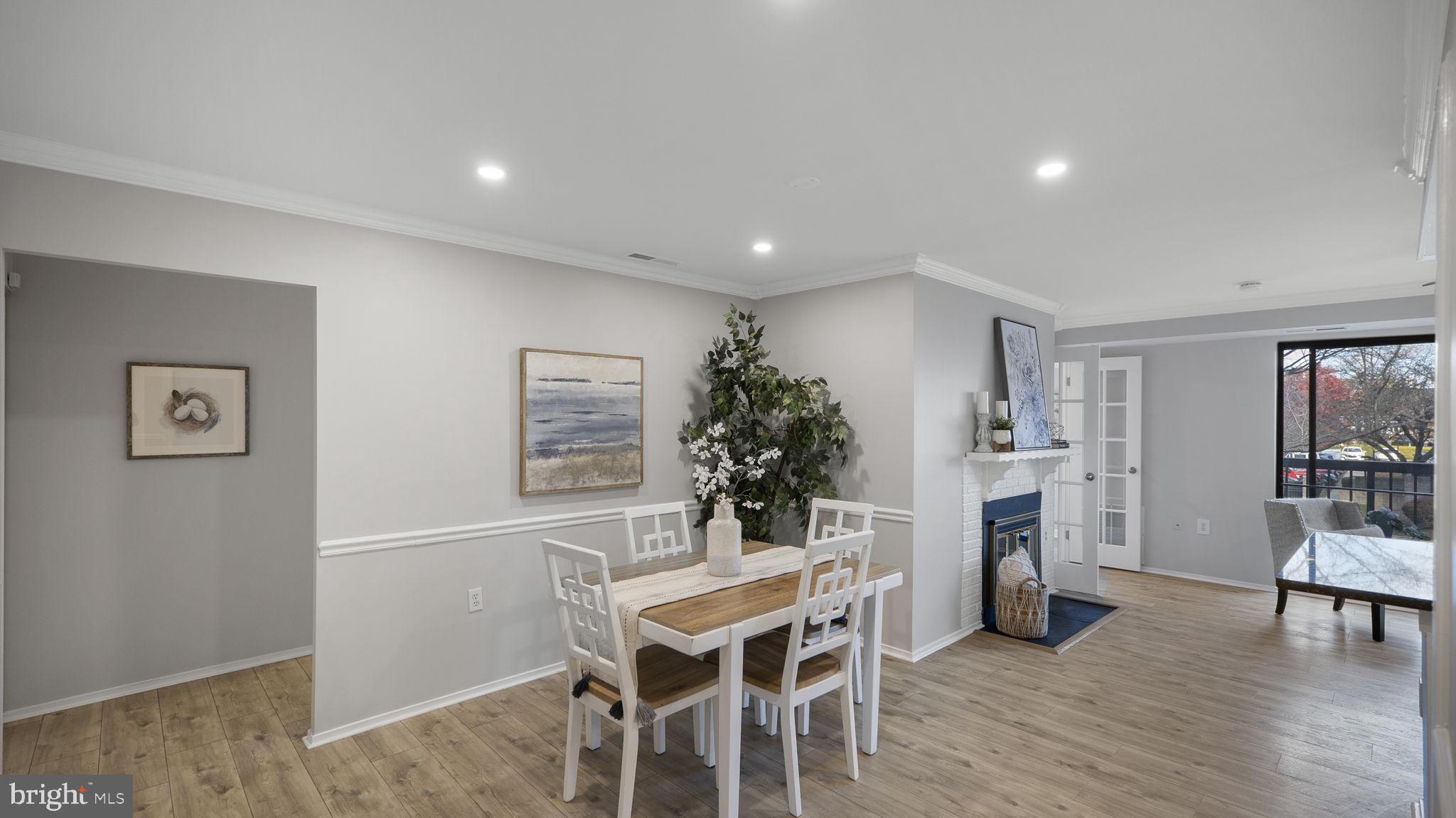 CENTER COURT - Residential