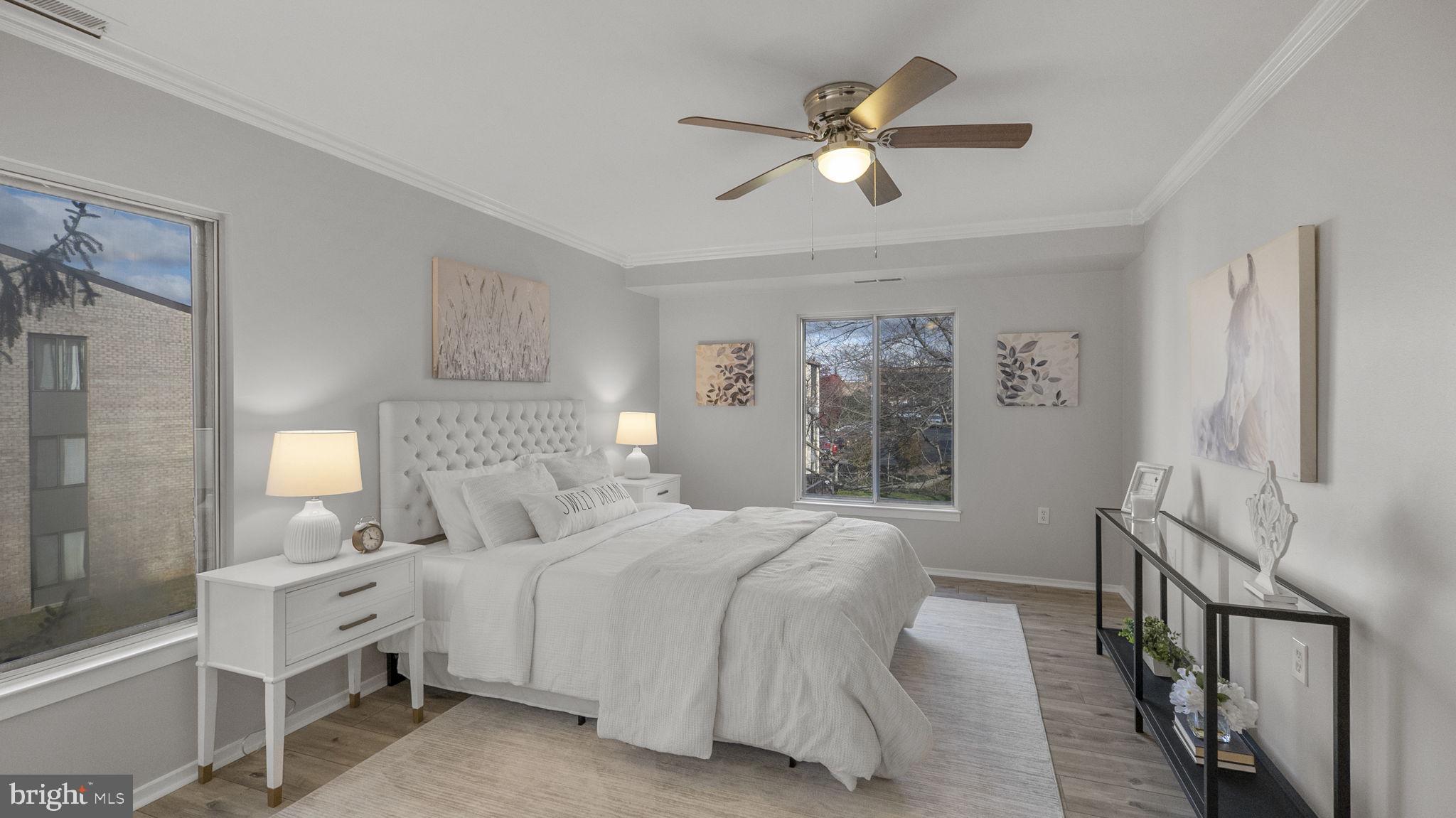 CENTER COURT - Residential