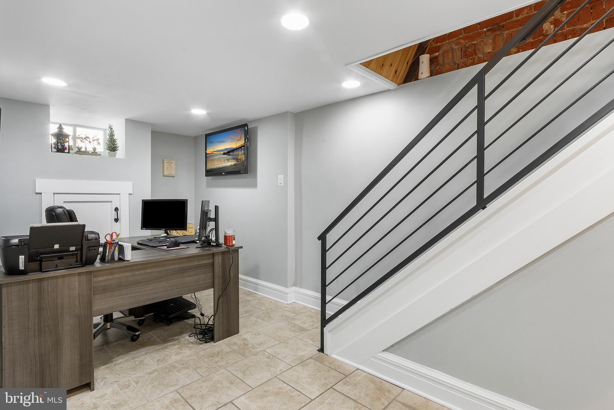 POINT BREEZE - Residential