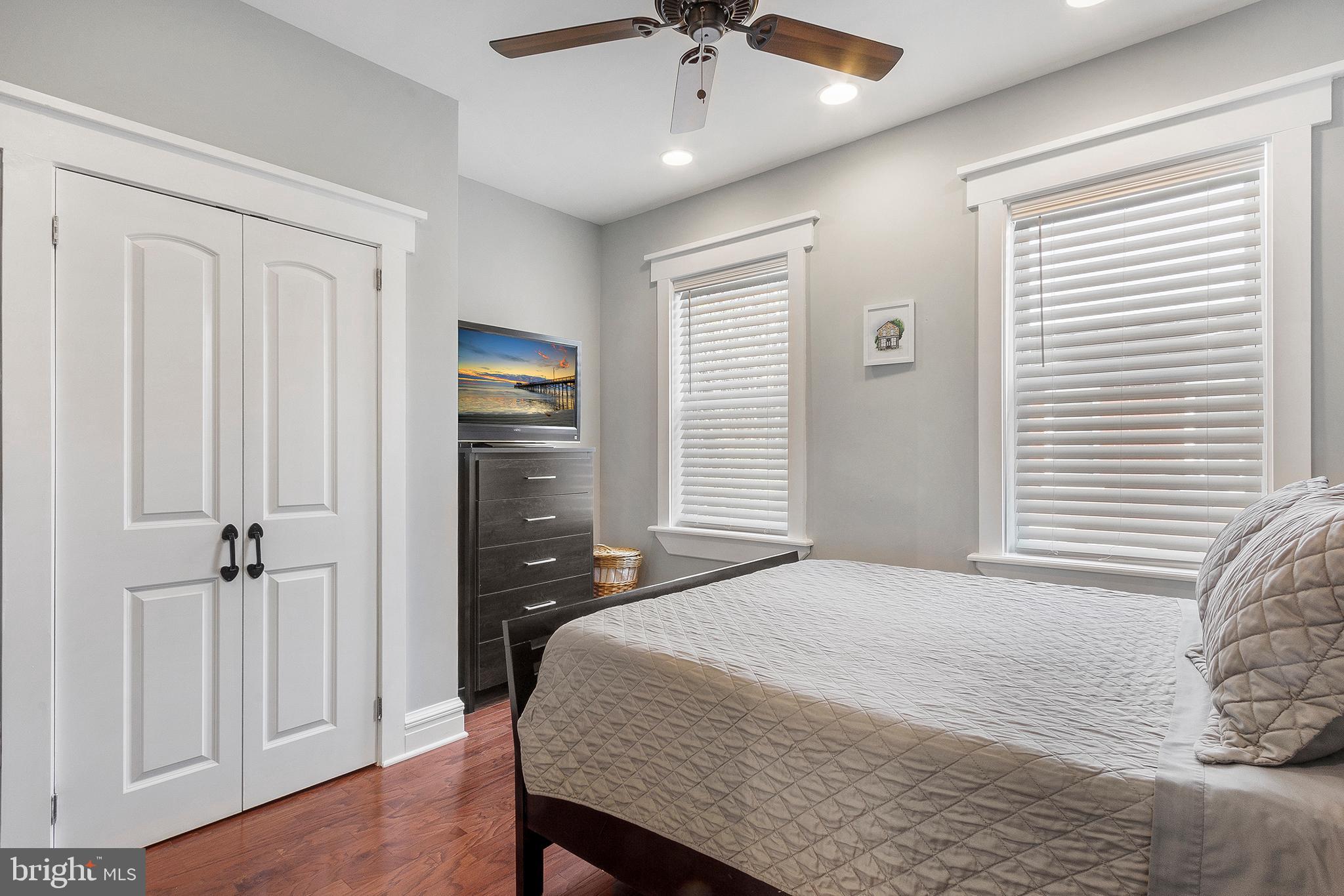 POINT BREEZE - Residential