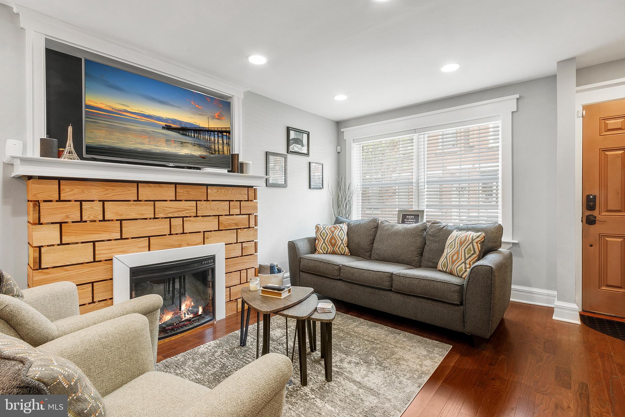 POINT BREEZE - Residential