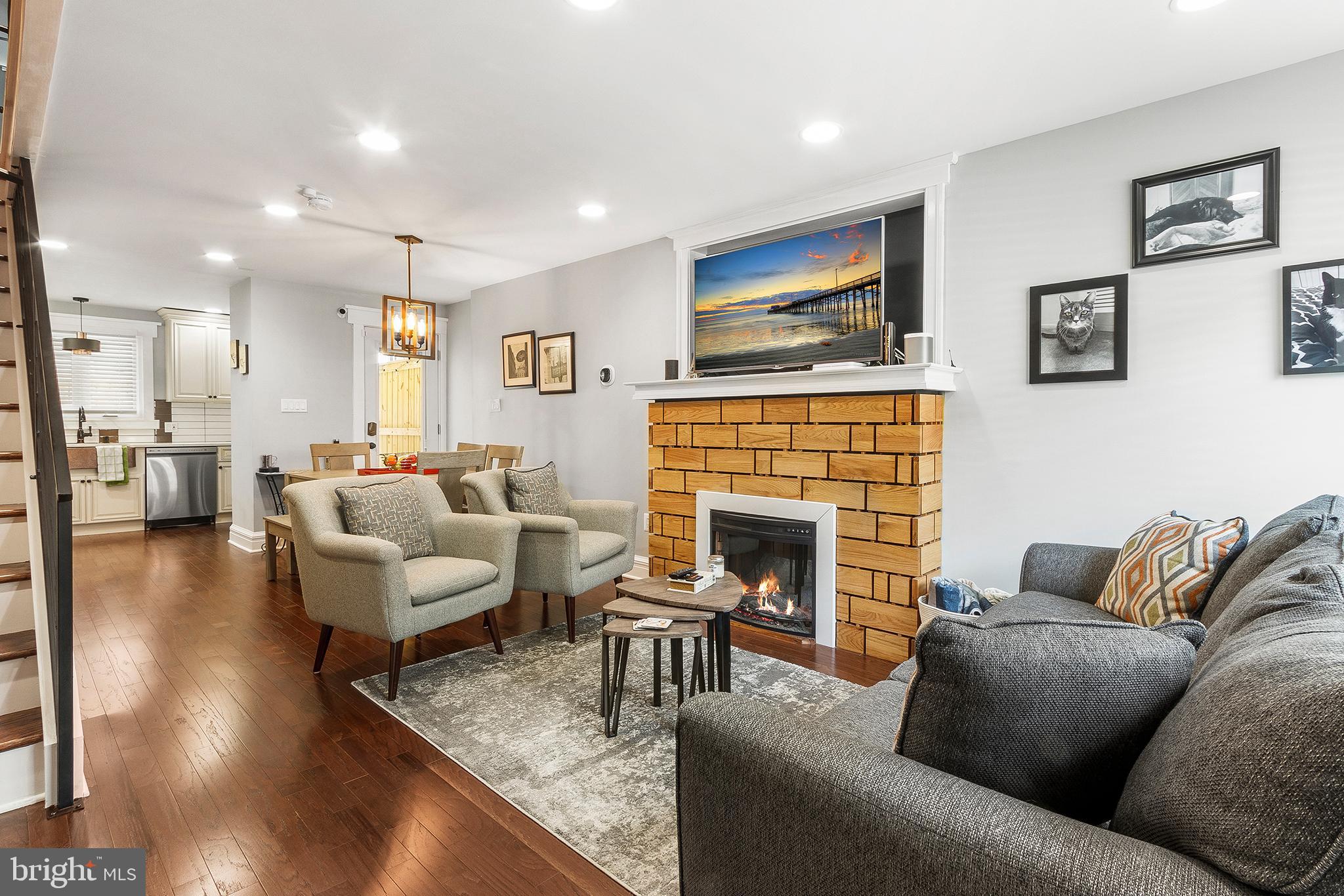 POINT BREEZE - Residential