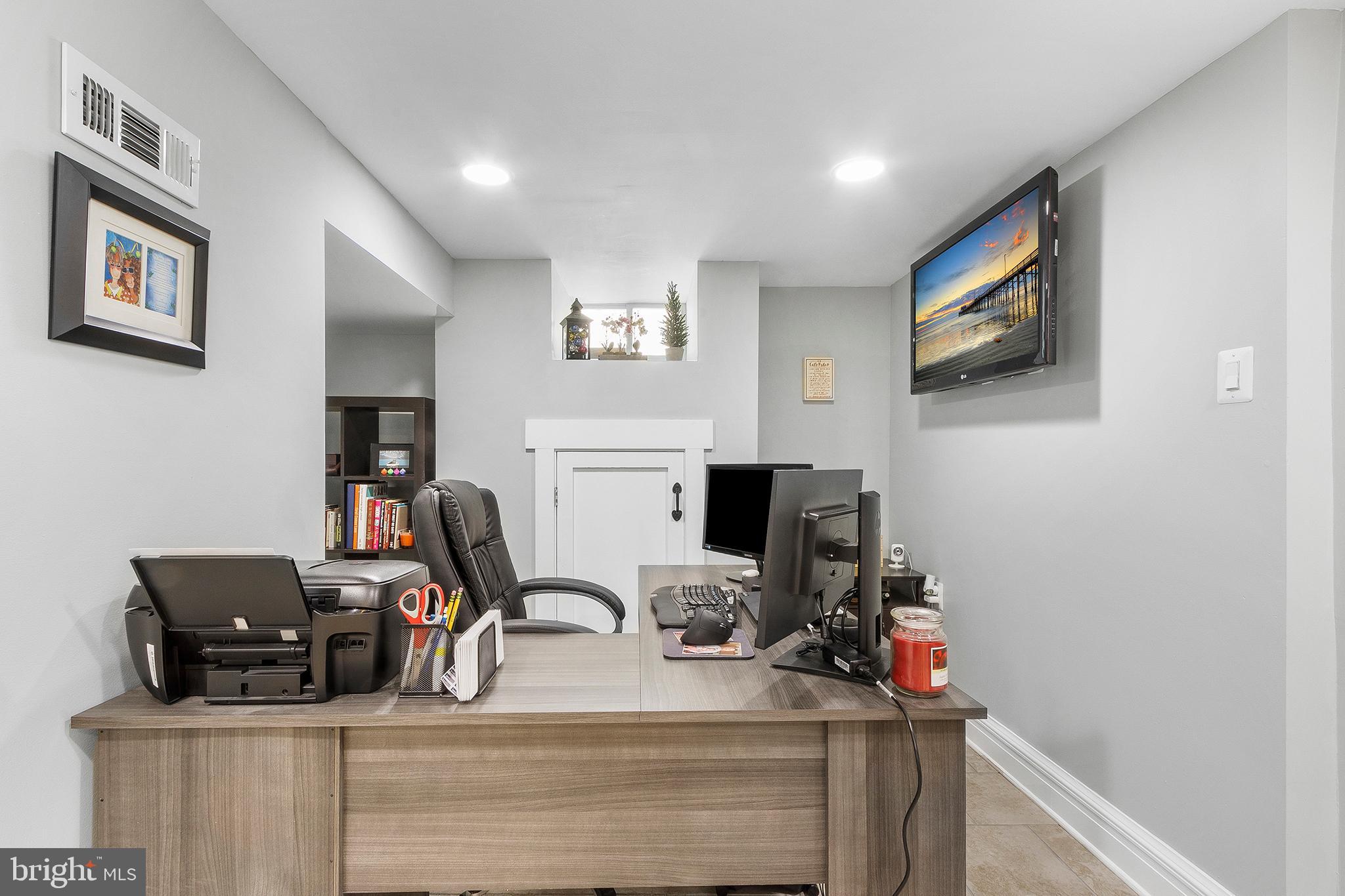 POINT BREEZE - Residential