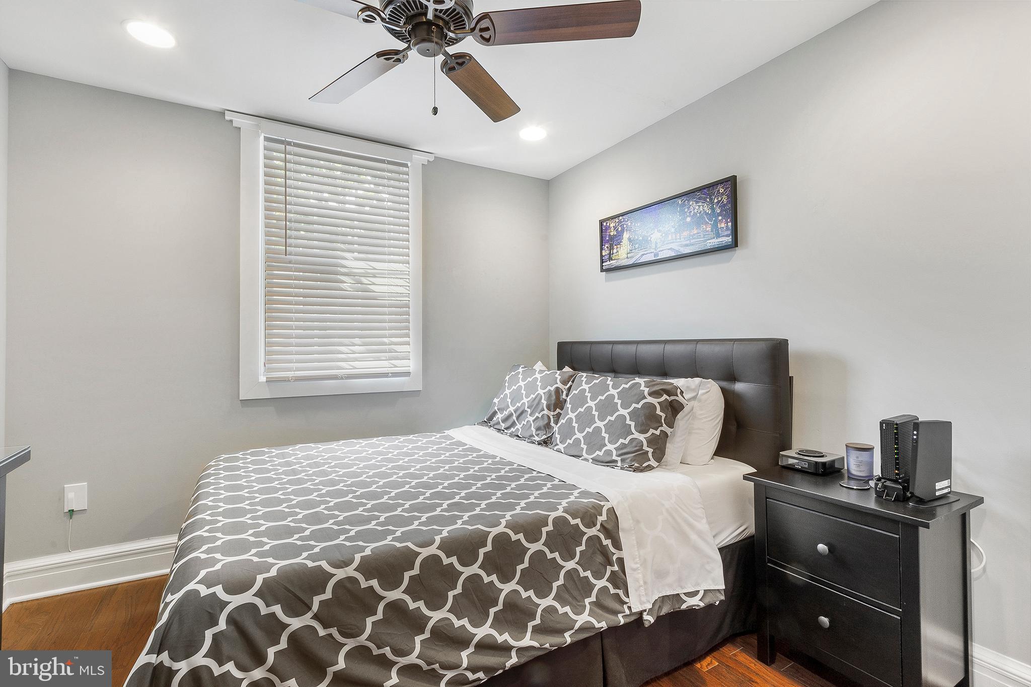 POINT BREEZE - Residential