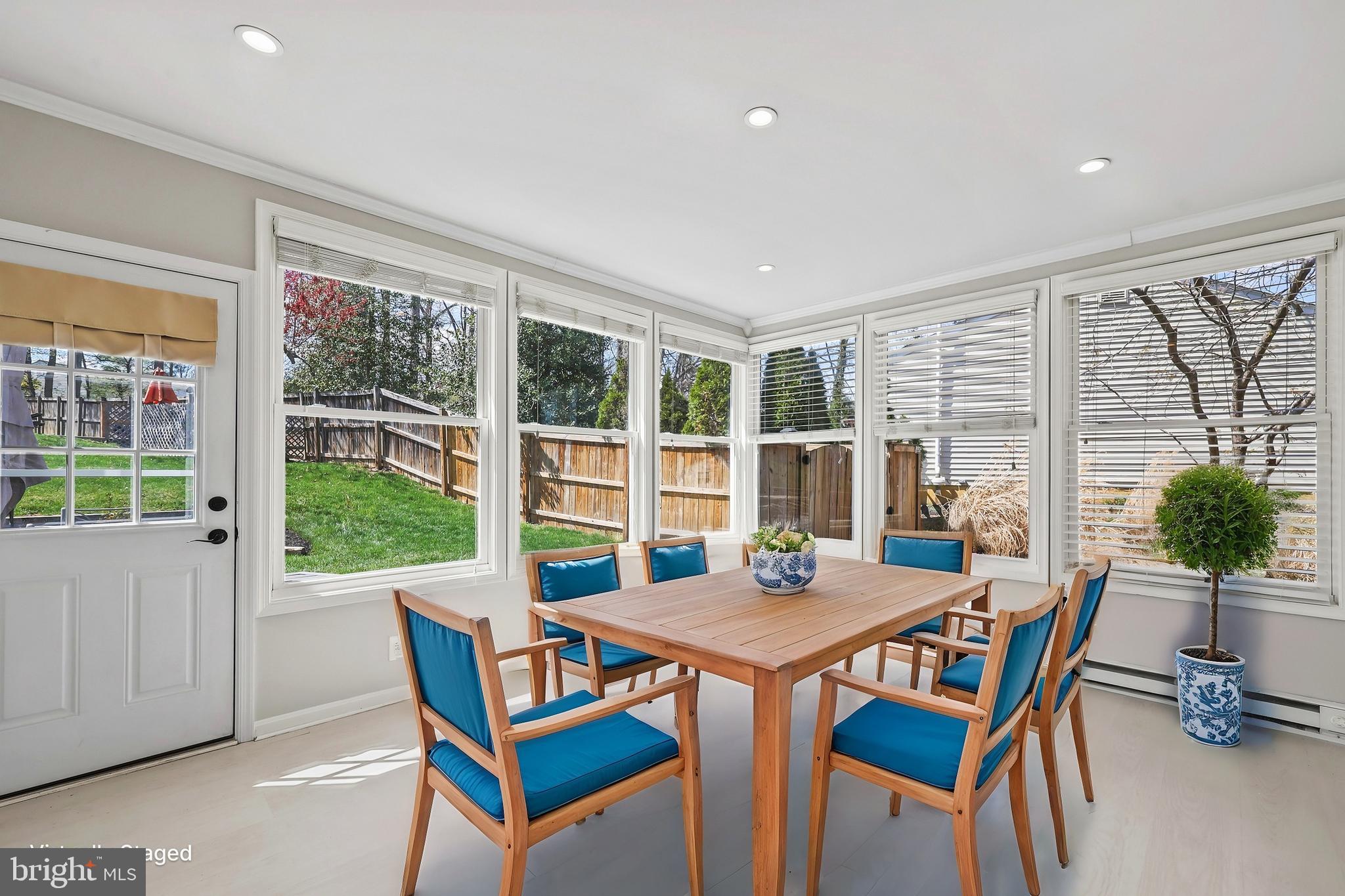 CINNAMON CREEK - Residential