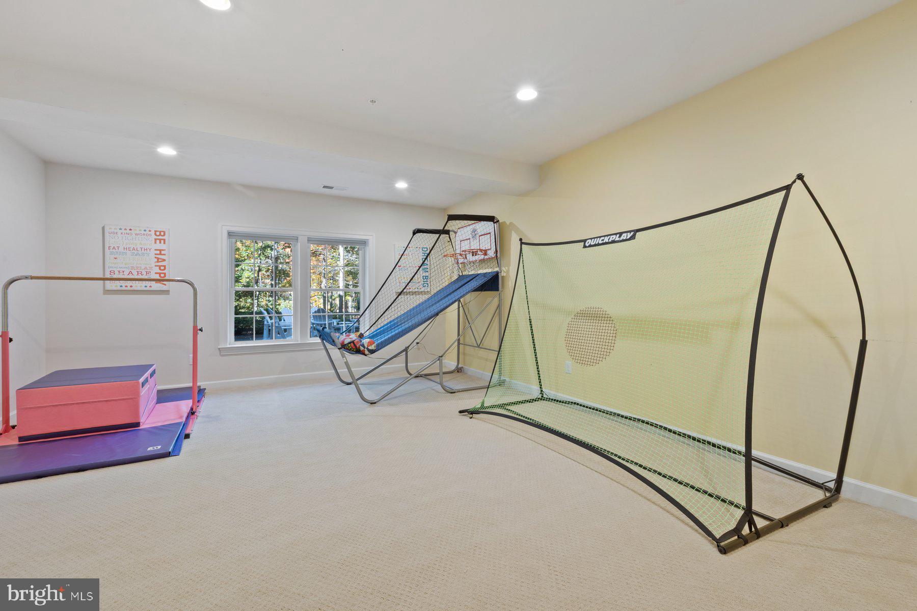 PARKLANDS AT WATKINS MILL - Residential