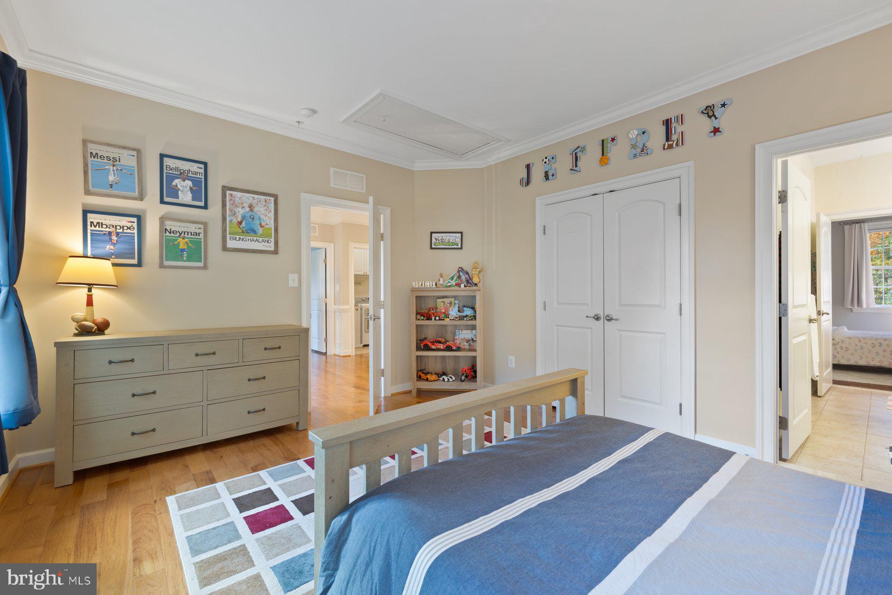 PARKLANDS AT WATKINS MILL - Residential