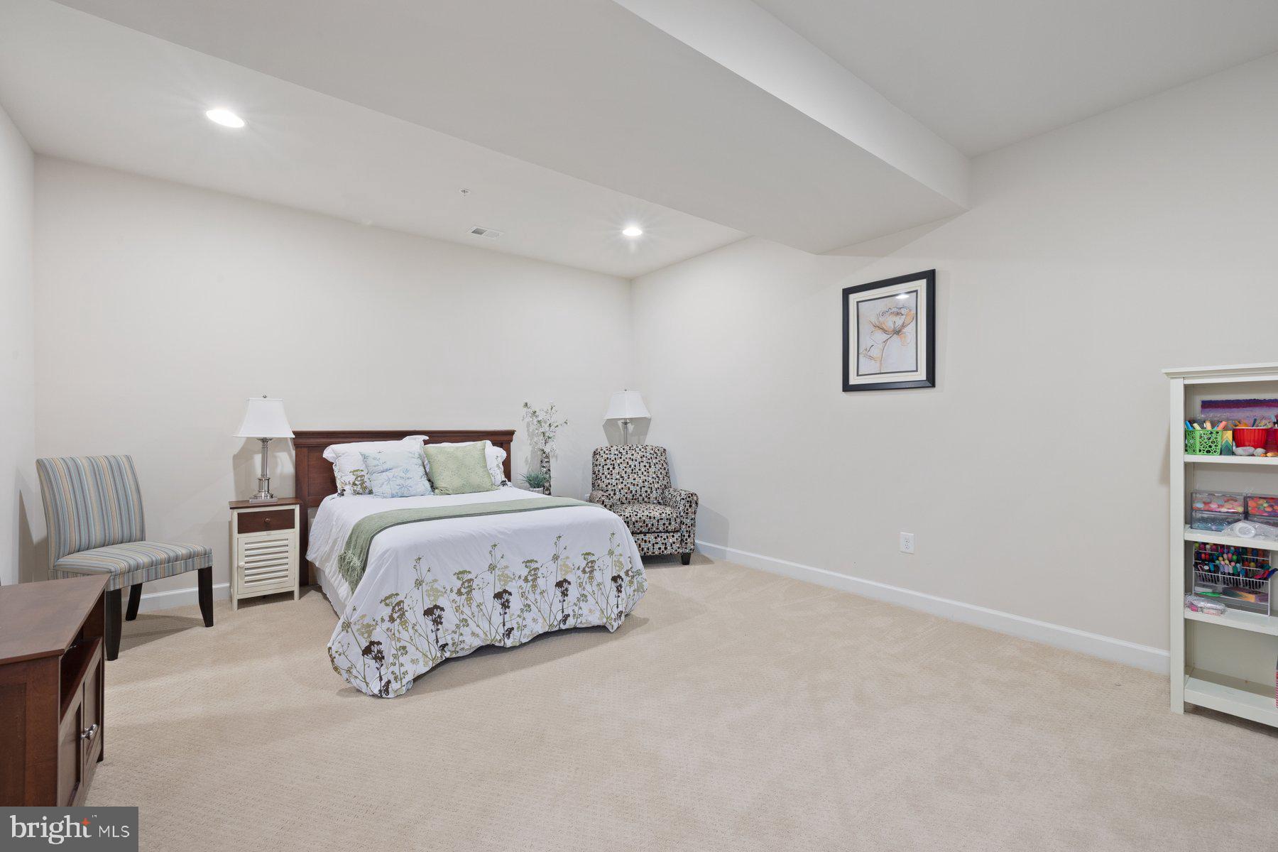 PARKLANDS AT WATKINS MILL - Residential