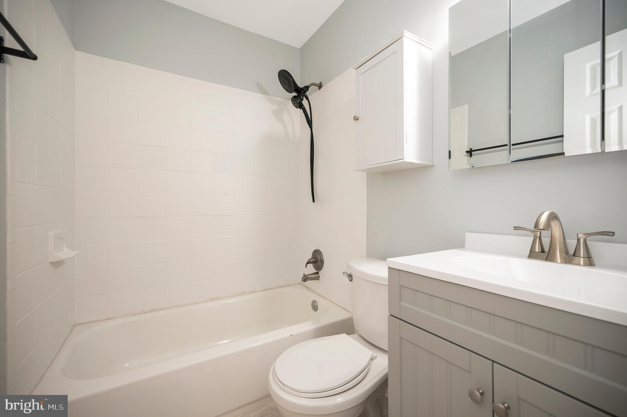 POINT OF WOODS - Residential