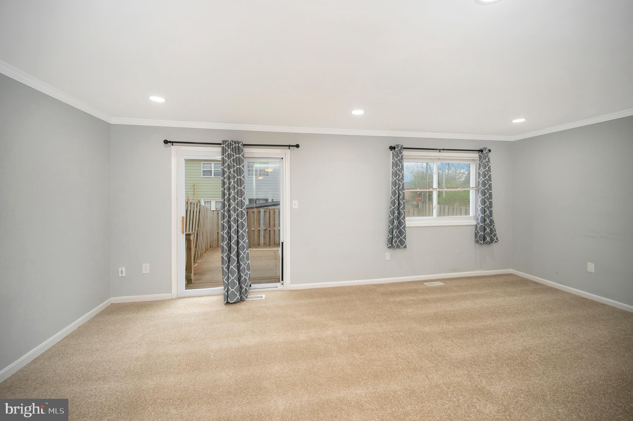 POINT OF WOODS - Residential