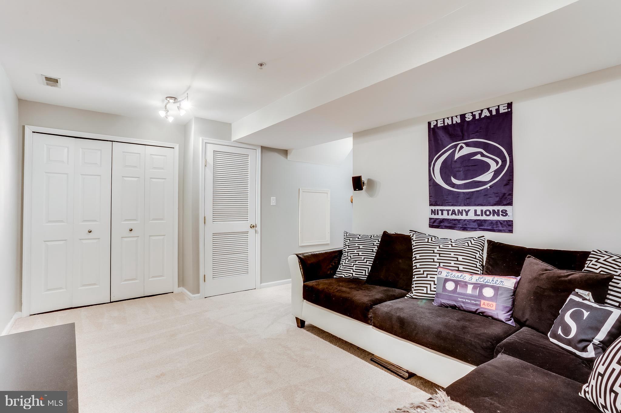 HAMMONDS OVERLOOK - Residential