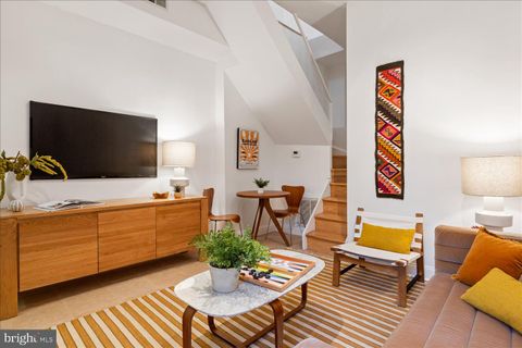 Tiny photo for 203 9th Street SE, WASHINGTON, DC 20003 (MLS # DCDC2255632)