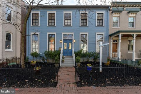 203 9TH STREET SE WASHINGTON DC 20003