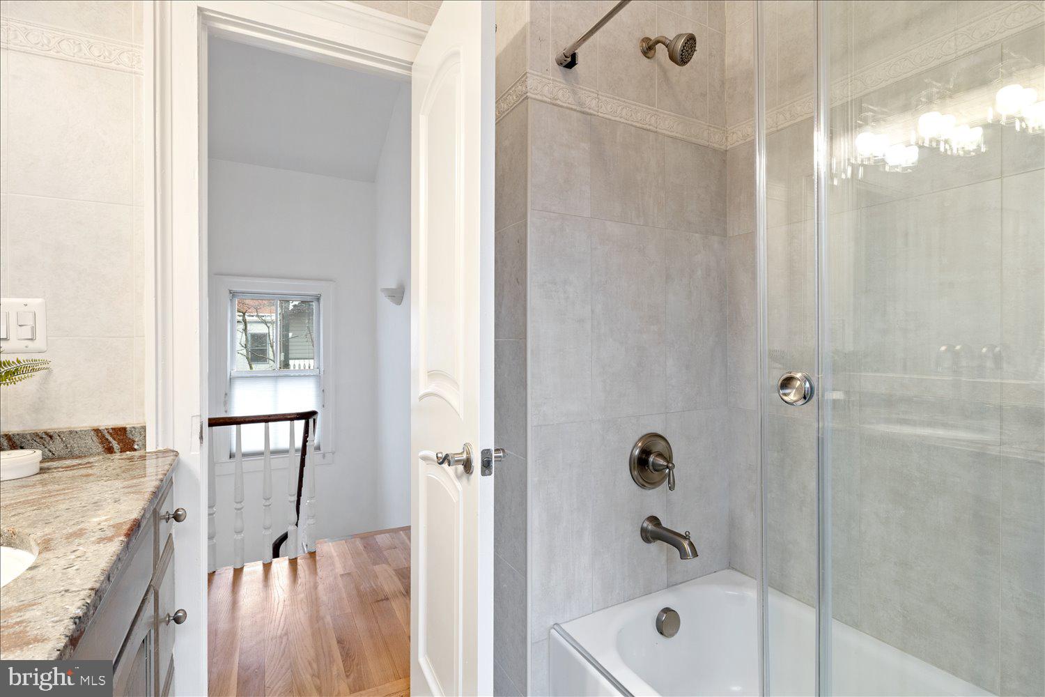 CAPITOL HILL - Residential