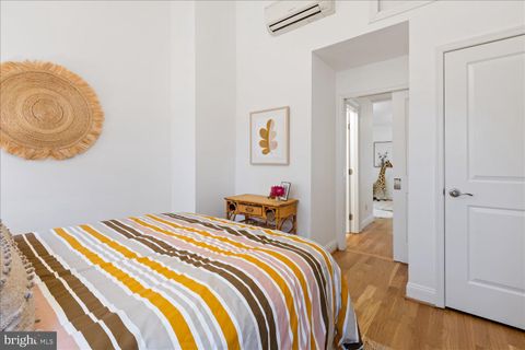 Tiny photo for 203 9th Street SE, WASHINGTON, DC 20003 (MLS # DCDC2255632)