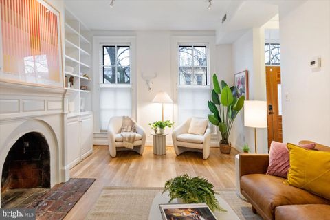 Tiny photo for 203 9th Street SE, WASHINGTON, DC 20003 (MLS # DCDC2255632)