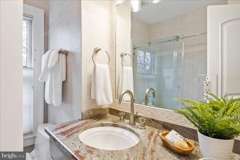 Tiny photo for 203 9th Street SE, WASHINGTON, DC 20003 (MLS # DCDC2255632)