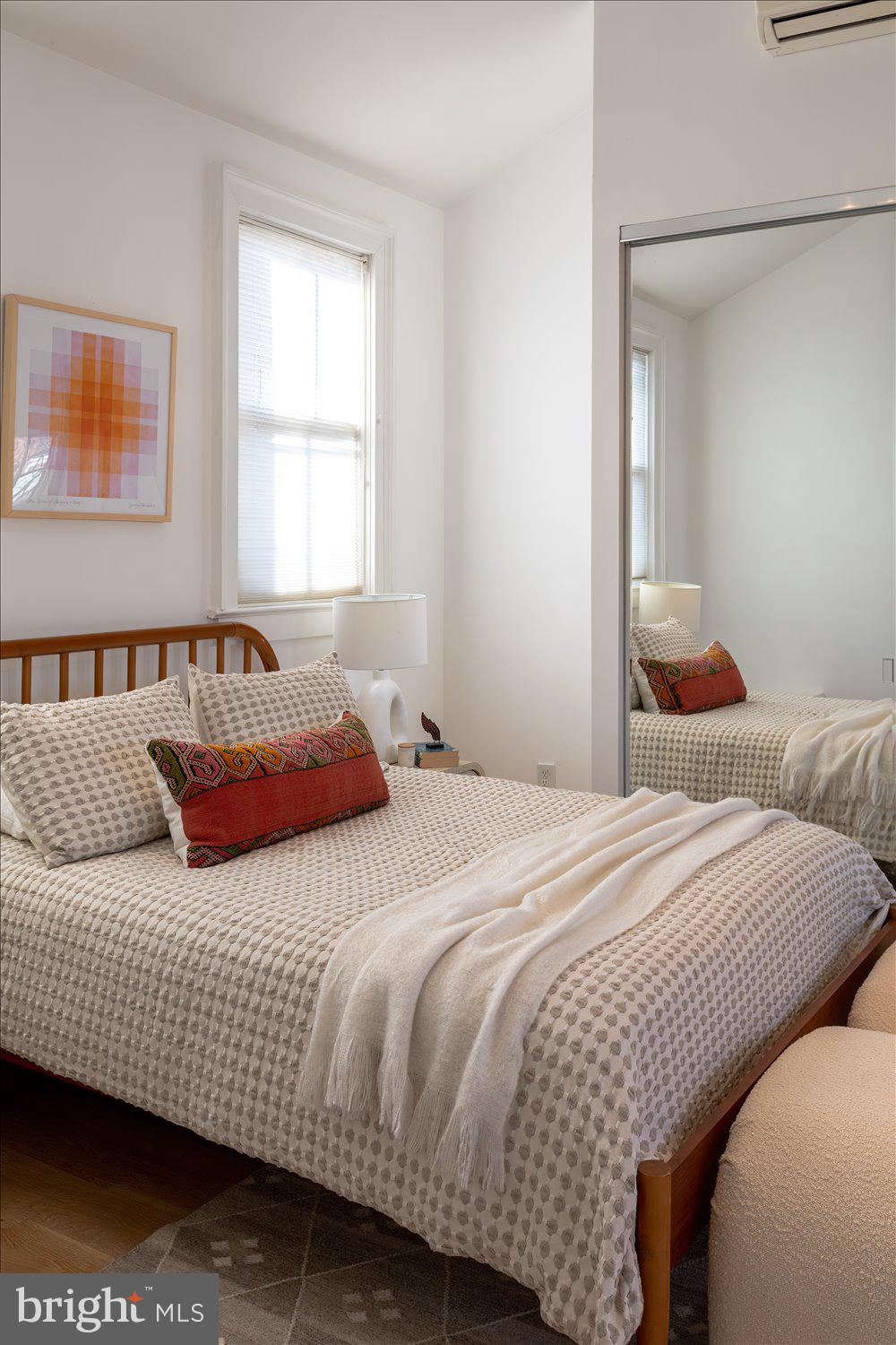 CAPITOL HILL - Residential