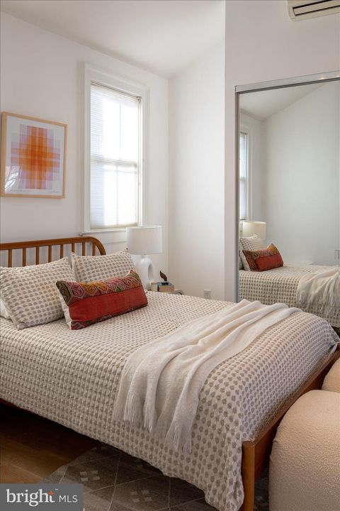 Tiny photo for 203 9th Street SE, WASHINGTON, DC 20003 (MLS # DCDC2255632)