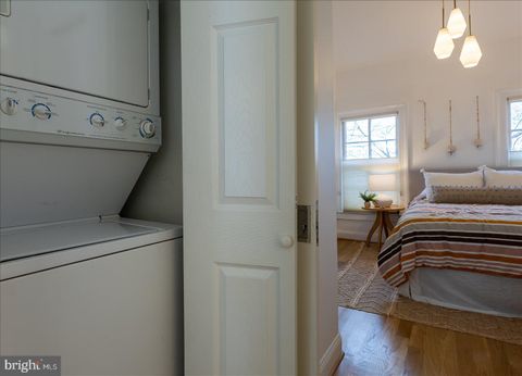 Tiny photo for 203 9th Street SE, WASHINGTON, DC 20003 (MLS # DCDC2255632)