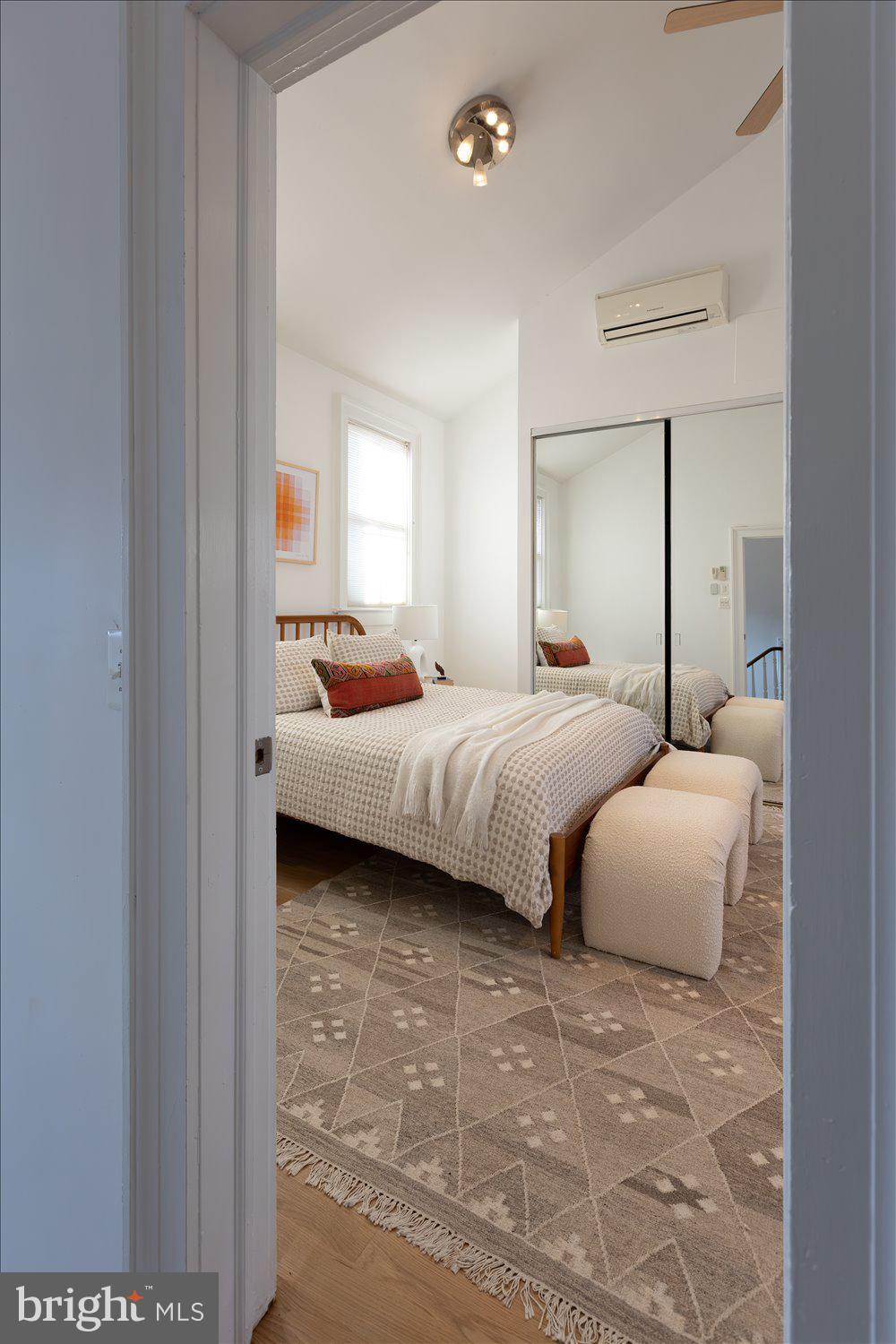 CAPITOL HILL - Residential
