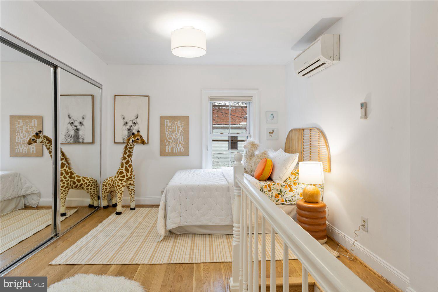 CAPITOL HILL - Residential
