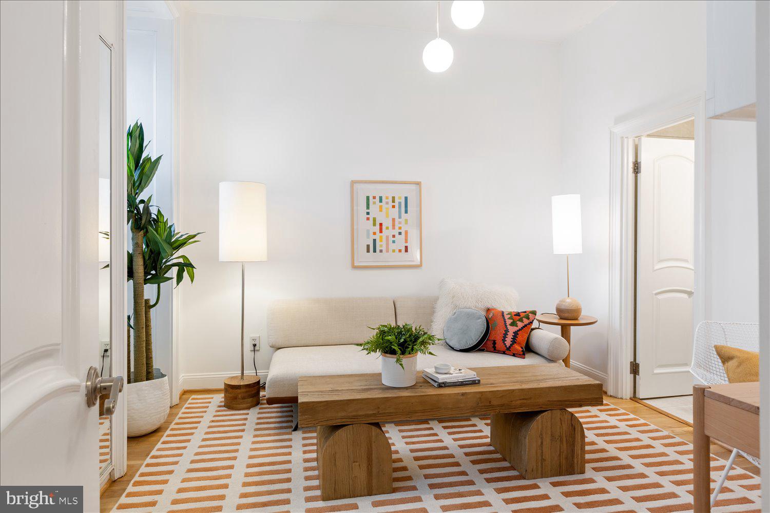 CAPITOL HILL - Residential
