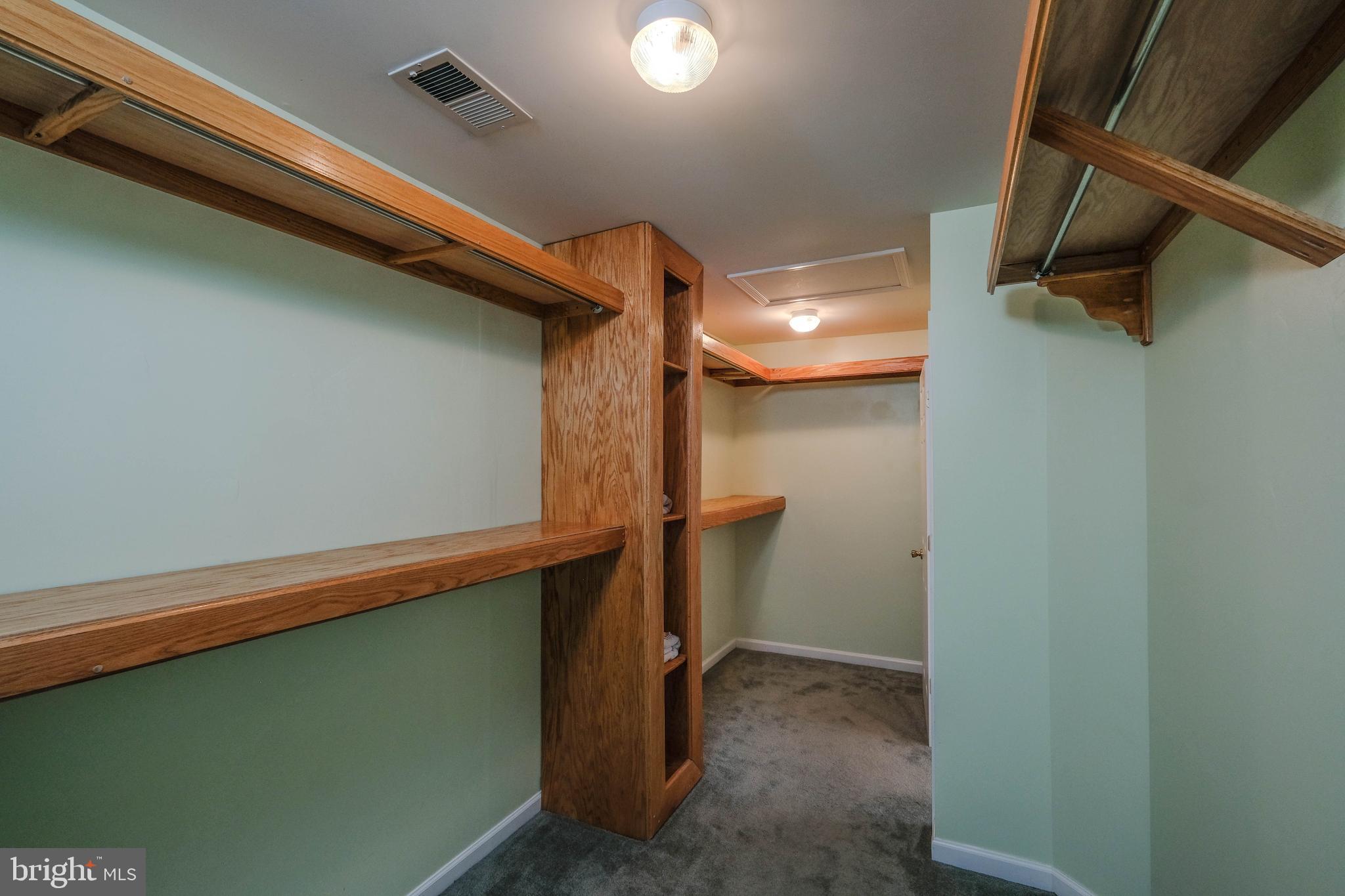 WILLOW SPRINGS ACRES - Residential