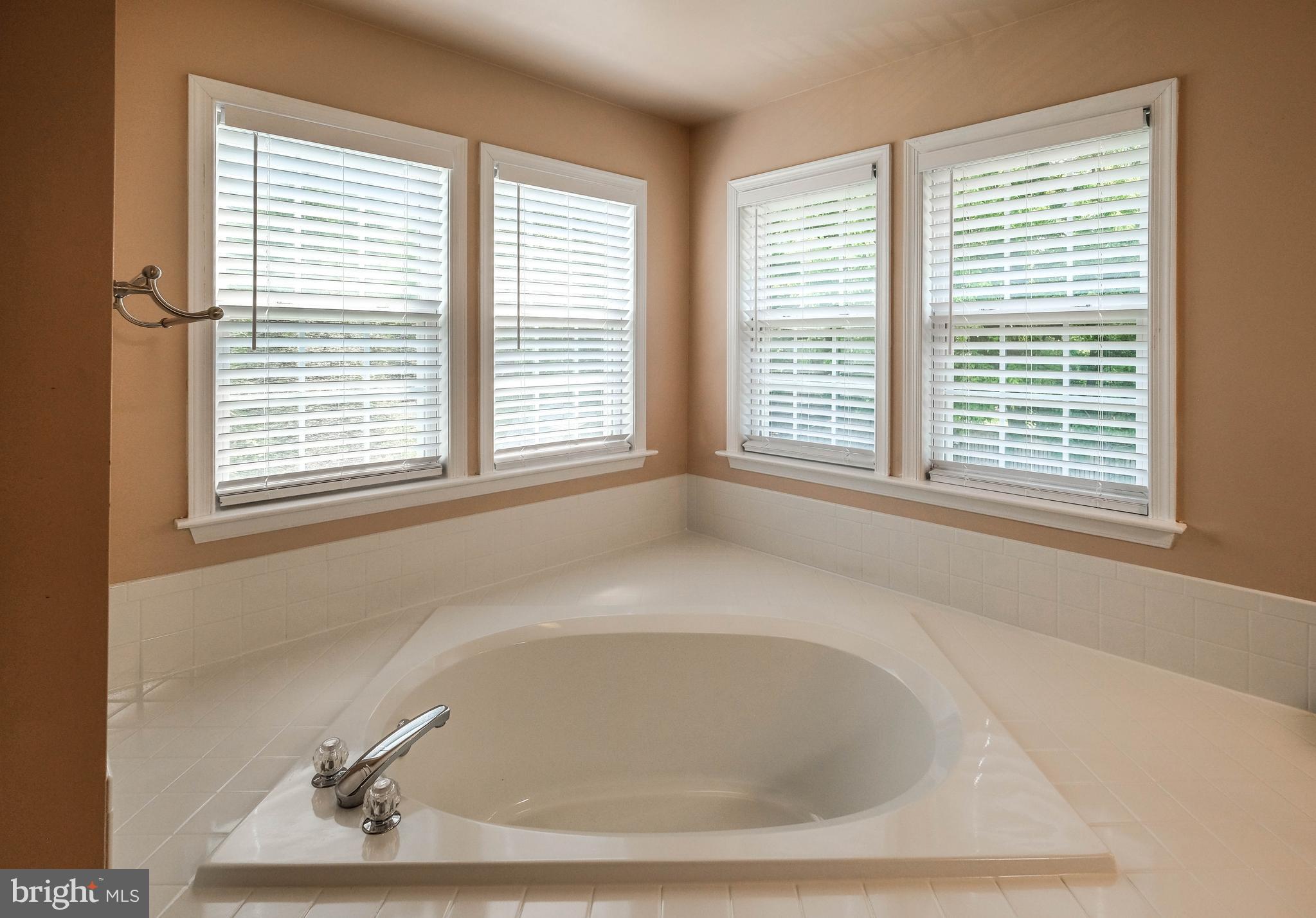 WILLOW SPRINGS ACRES - Residential