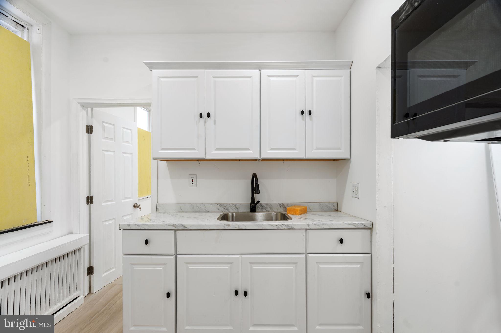 BRIDESBURG - Commercial Sale