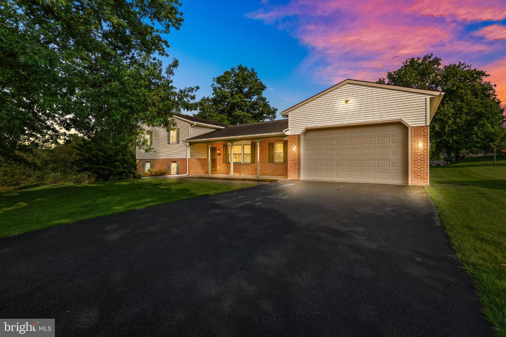 Photo of 523 Colonial Crescent Drive, LITITZ, PA 17543 (MLS # PALA2097534)