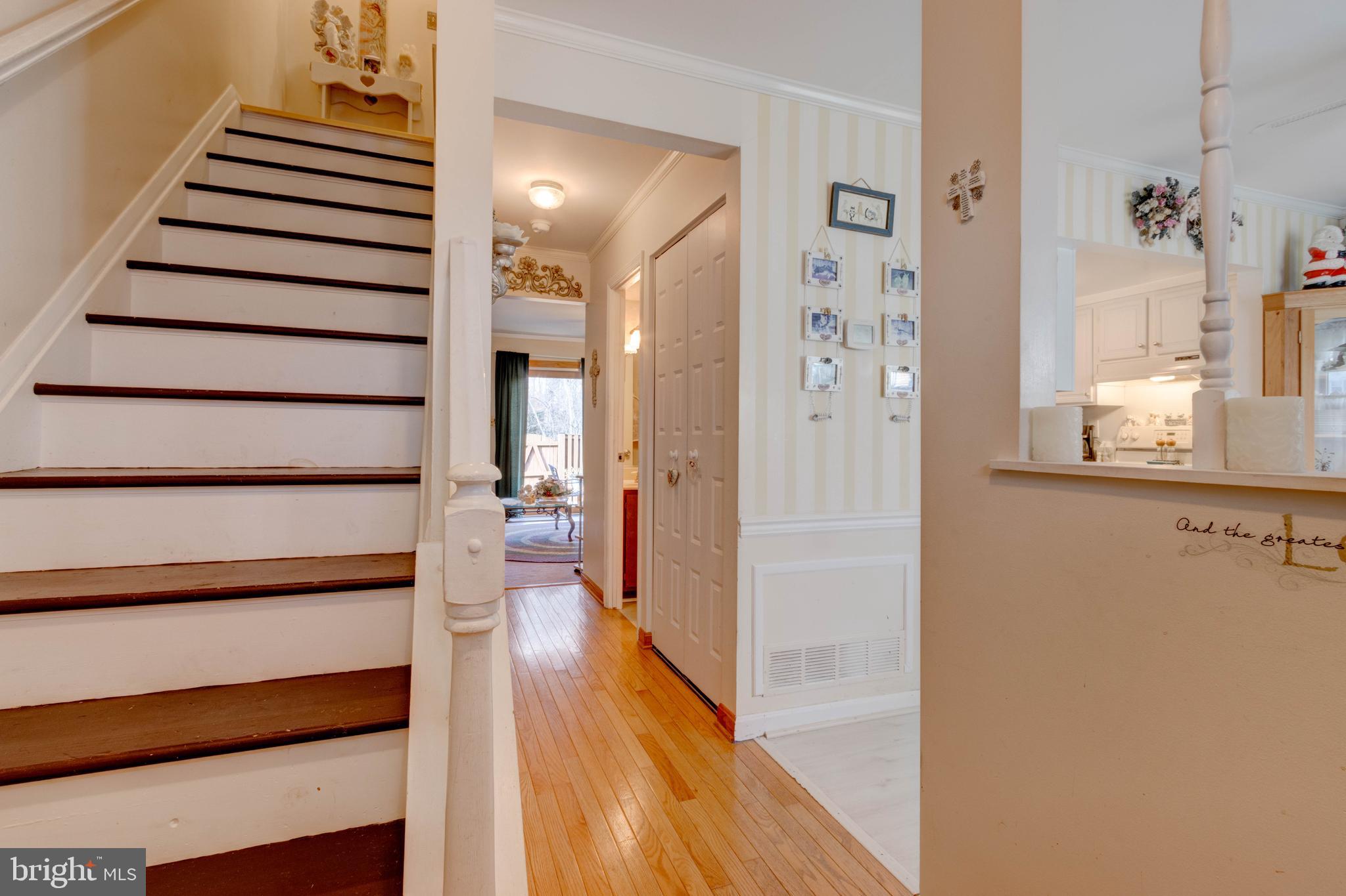 CROFTON SQUARE - Residential