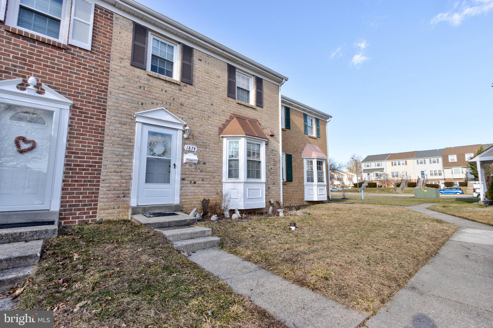 CROFTON SQUARE - Residential