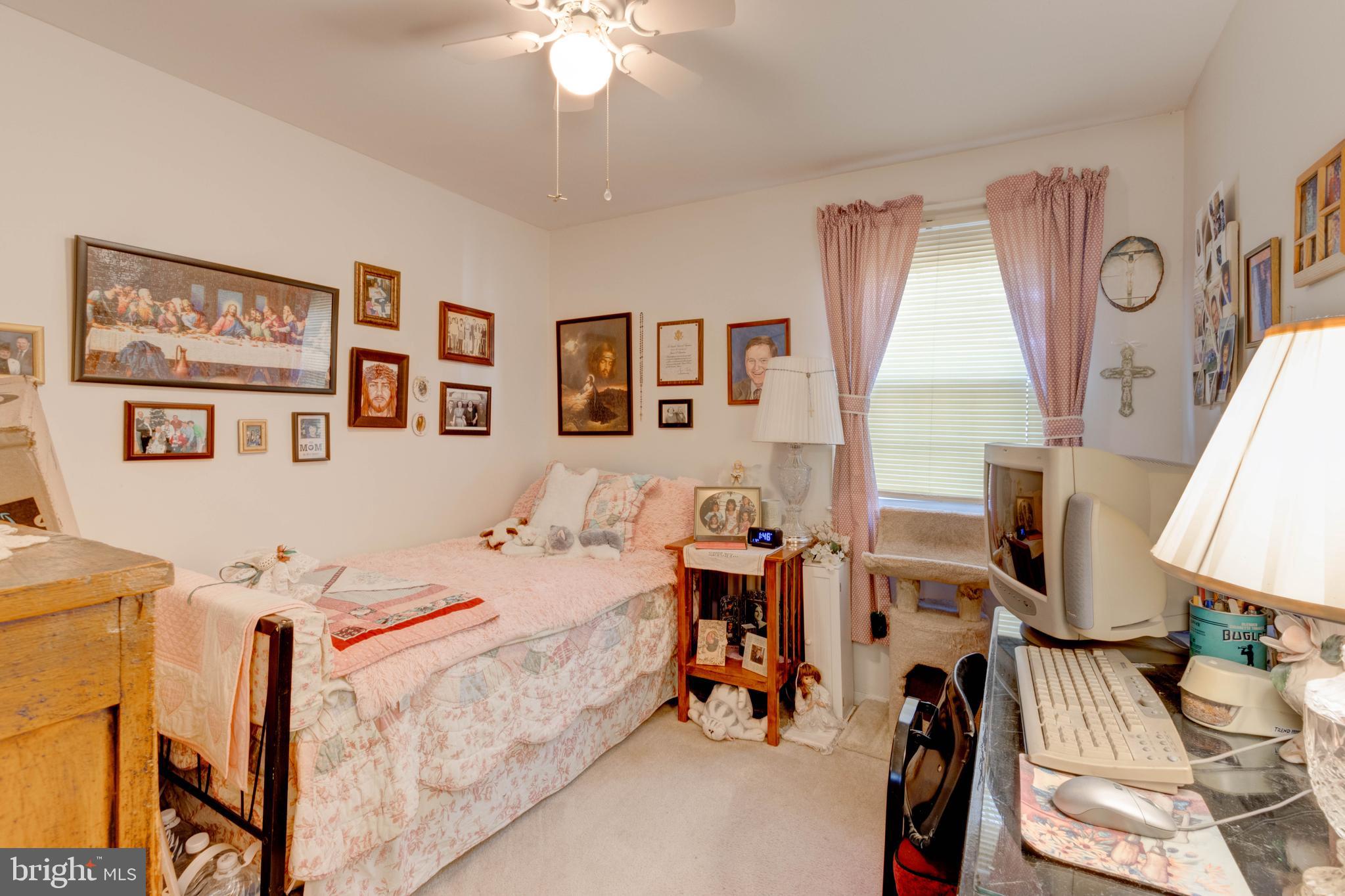 CROFTON SQUARE - Residential