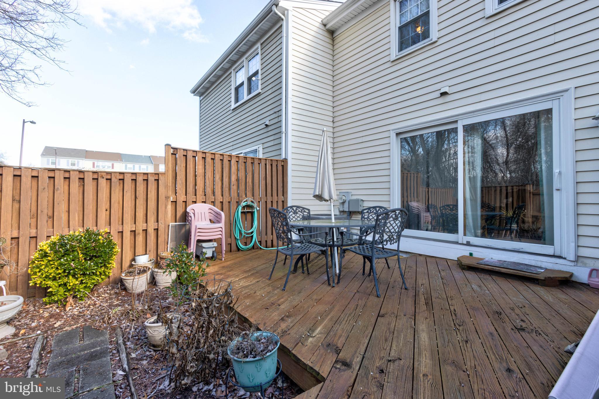 CROFTON SQUARE - Residential