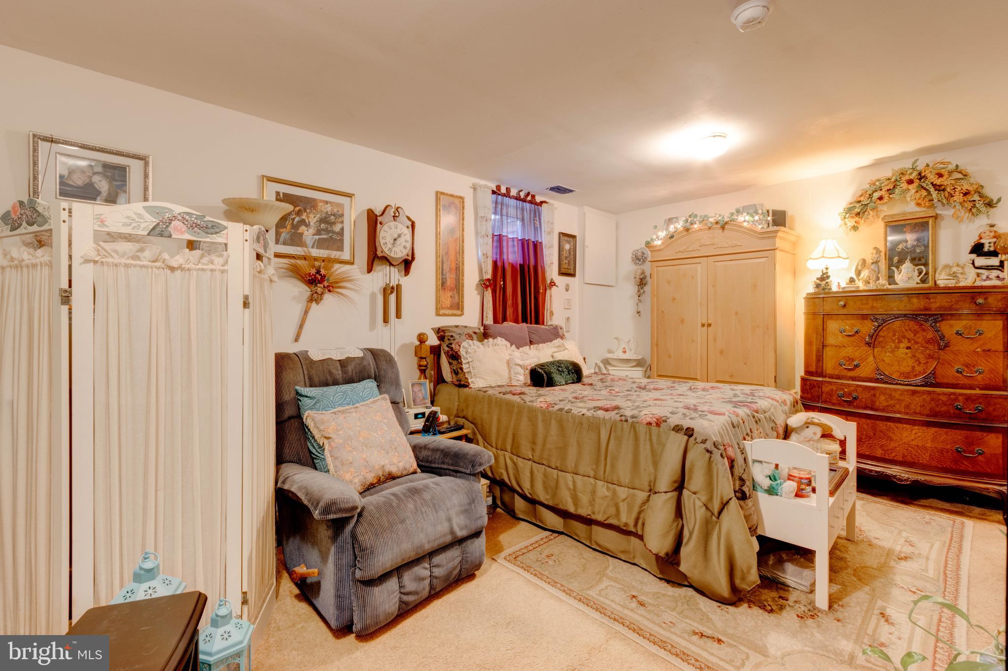 CROFTON SQUARE - Residential