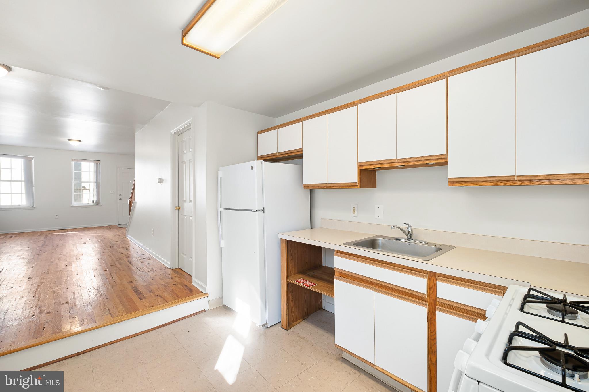 1228 N WALNUT STREET