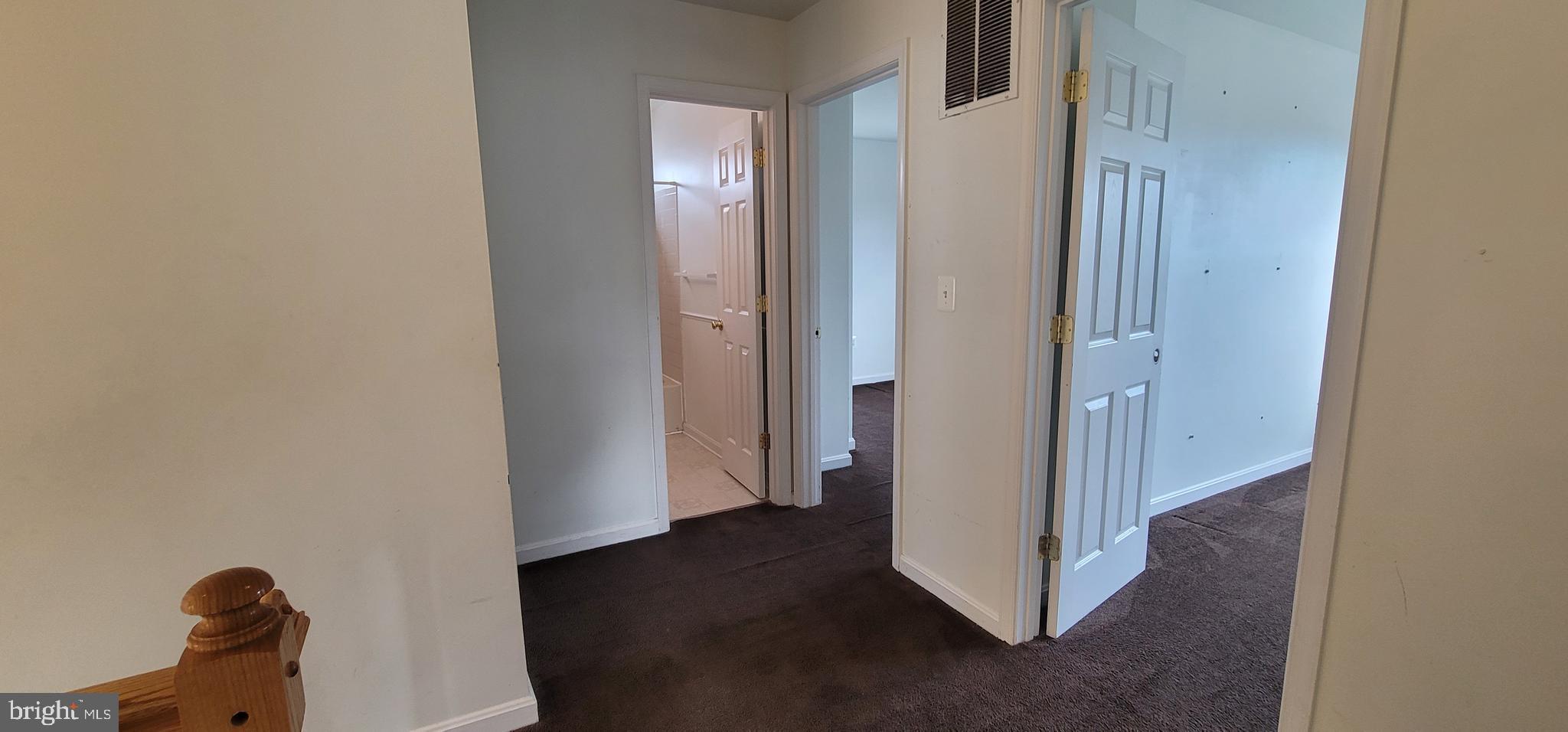 WESTBURY PUB - Residential