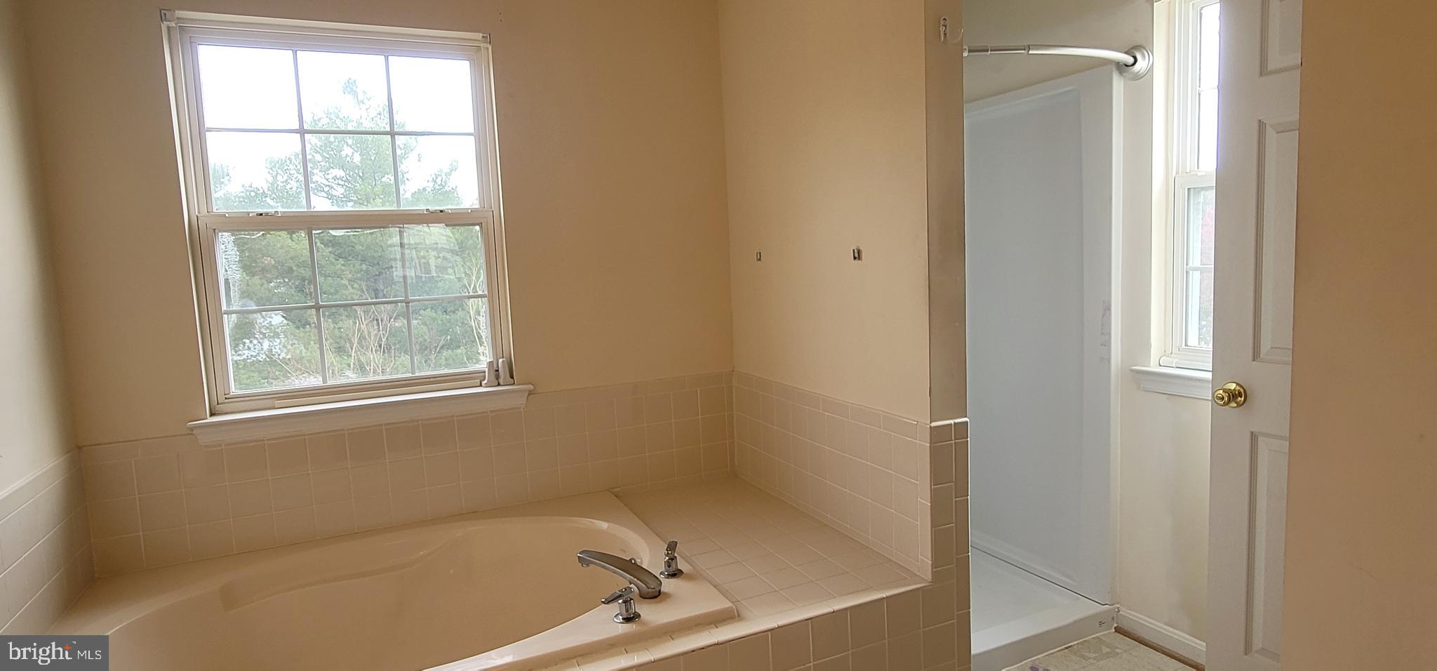 WESTBURY PUB - Residential