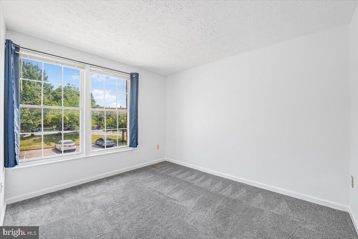 FREDERICKTOWNE VILLAGE - Residential Lease