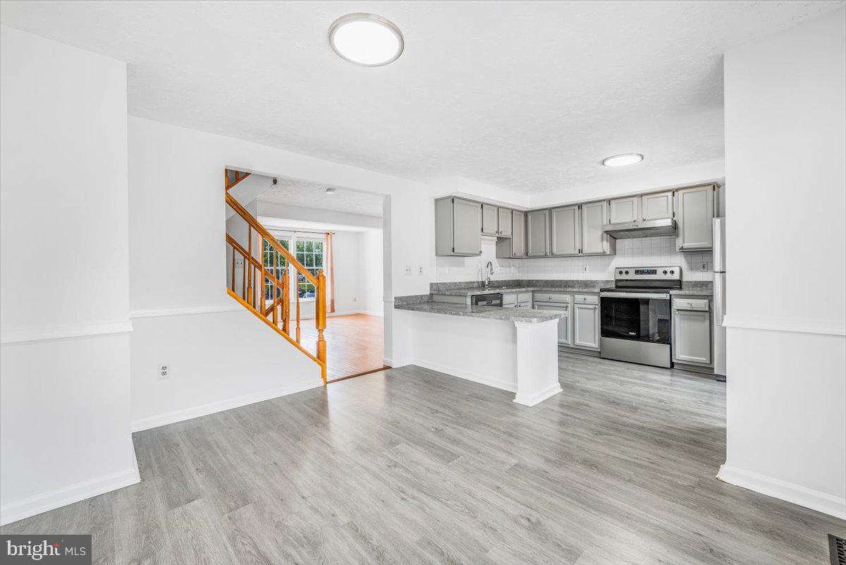 FREDERICKTOWNE VILLAGE - Residential Lease