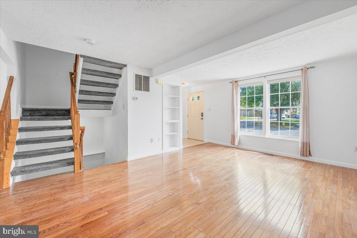 FREDERICKTOWNE VILLAGE - Residential Lease