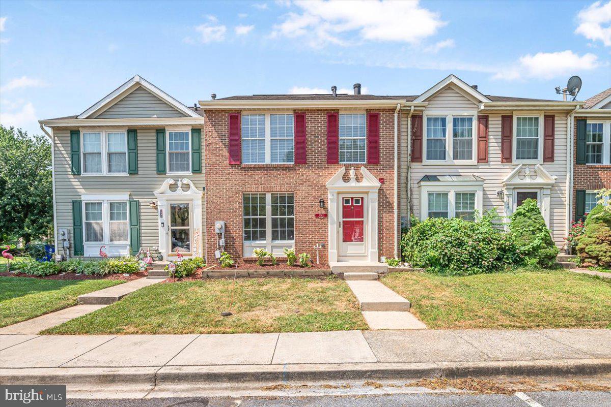 ***Applicants must have a credit score of 650 or higher. Applicants must apply via RentSpree, application fee is non refundable. Voucher is welcome. Applicants must obtain renters insurance before move-in***
Discover this beautiful brick-front traditional townhouse located in the desirable Fredericktowne Village. This home offers three bedrooms and two and a half bathrooms. The spacious, open-concept living area flows into the combined kitchen and dining space, featuring ample cabinetry and stainless steel appliances. Upstairs, the primary suite includes a walk-in closet and private bath, accompanied by two additional bedrooms and a full bathroom. The lower level showcases a charming brick fireplace, along with laundry and storage areas. Step outside to enjoy a generous deck overlooking a fully fenced backyard. Conveniently located near major commuting routes, shopping, dining, and the historic charm of downtown Frederick. Don’t miss this amazing opportunity!