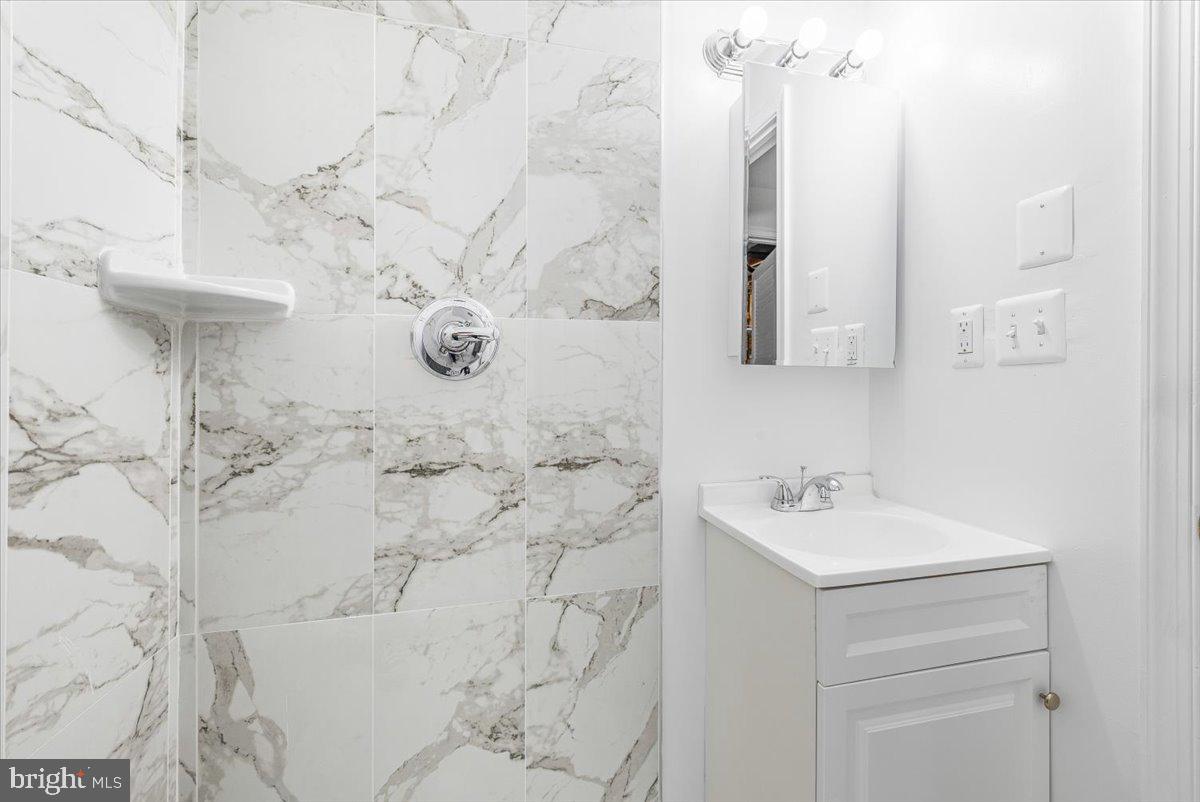 FREDERICKTOWNE VILLAGE - Residential Lease