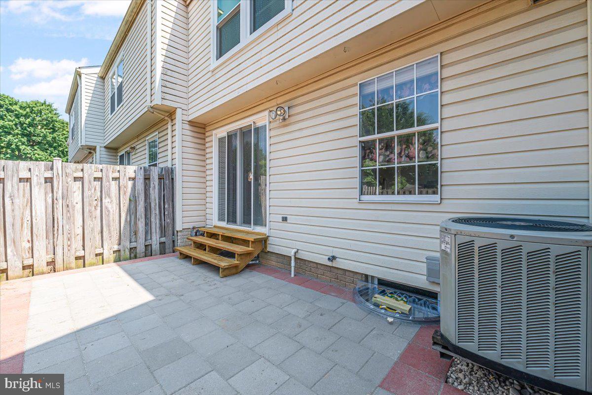 FREDERICKTOWNE VILLAGE - Residential Lease