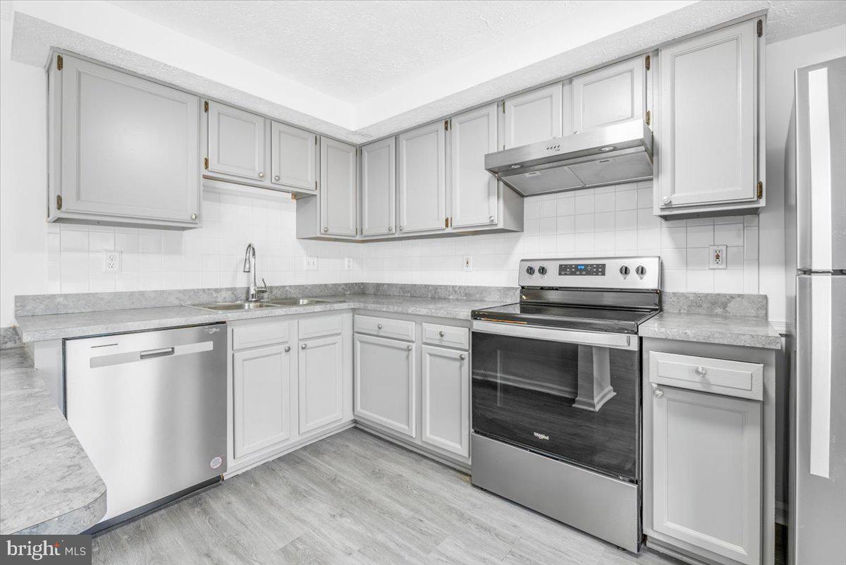 FREDERICKTOWNE VILLAGE - Residential Lease