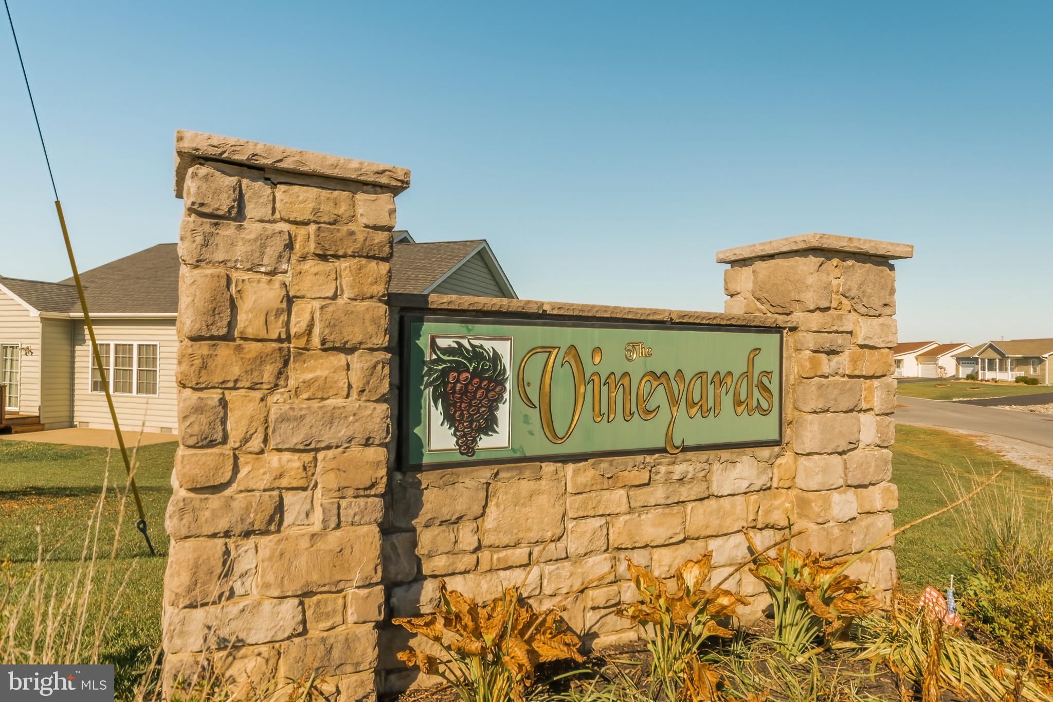 VINEYARDS - Residential